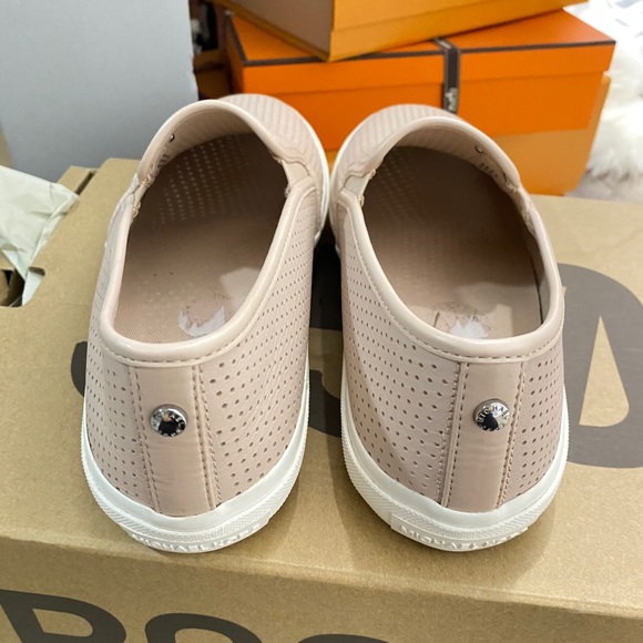 MK a slip on - Picture 4 of 5